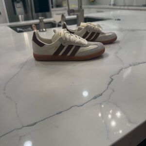 Adidas Men's White and Brown Sneakers new never worn